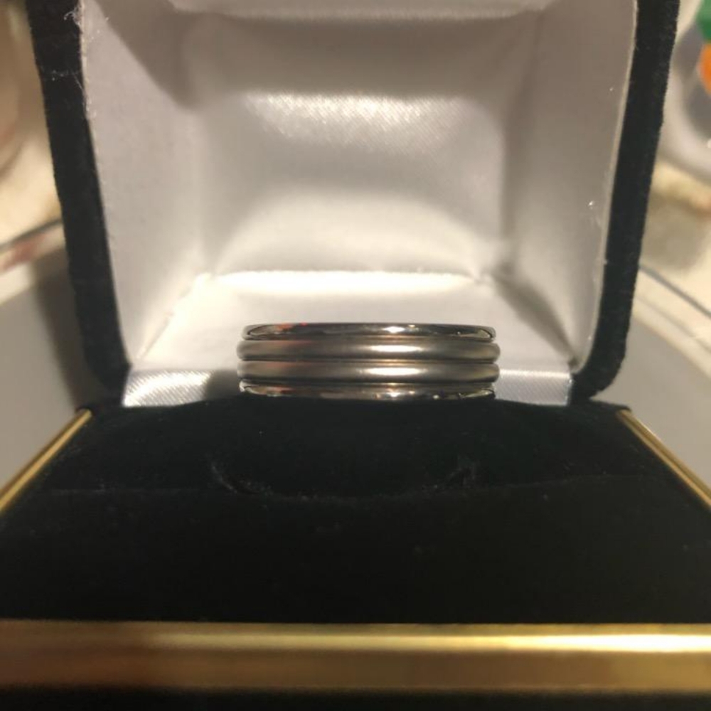 Mens Engagement ring New never used